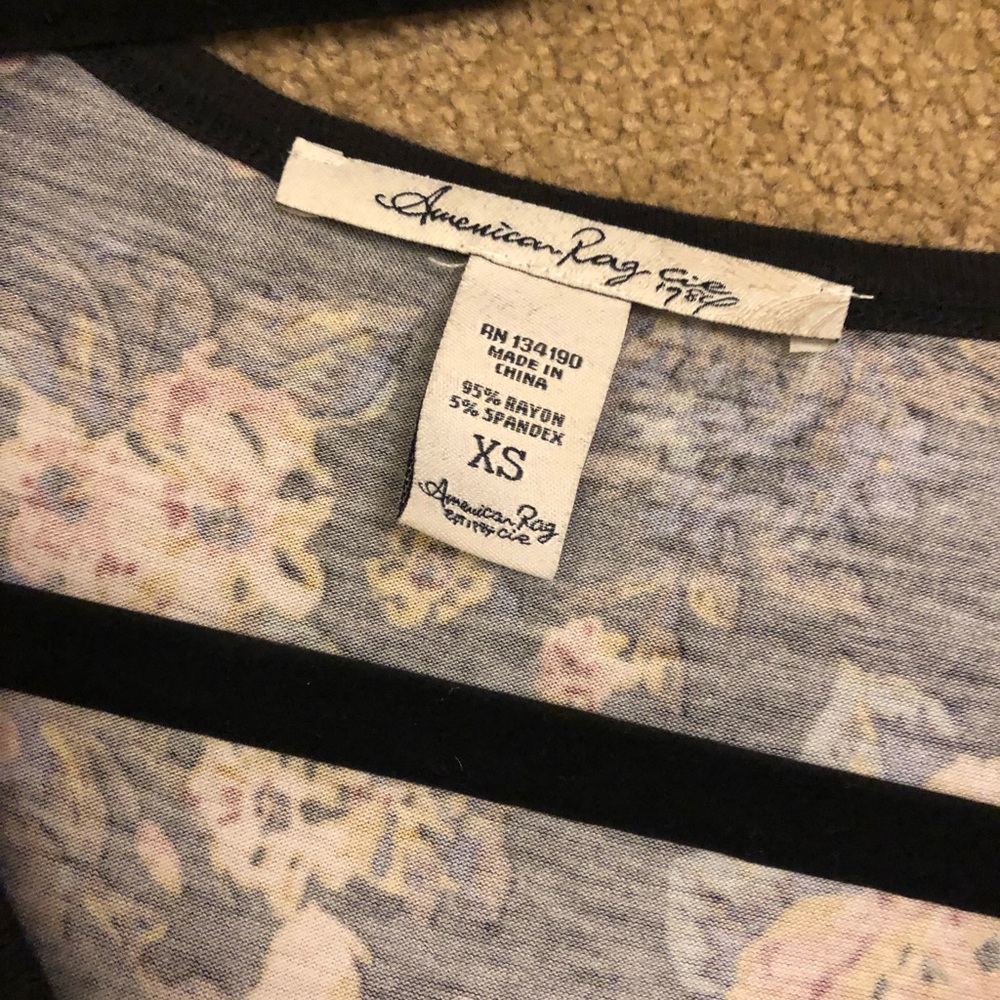 American Rag crop top - Picture 2 of 2